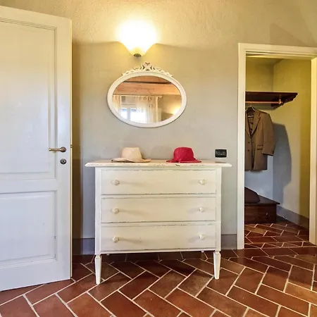 Aparthotel Isa-residence With Swimming-pool In Monteverdi Marittimo