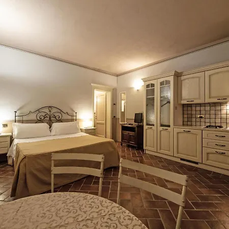 Aparthotel Isa-residence With Swimming-pool In