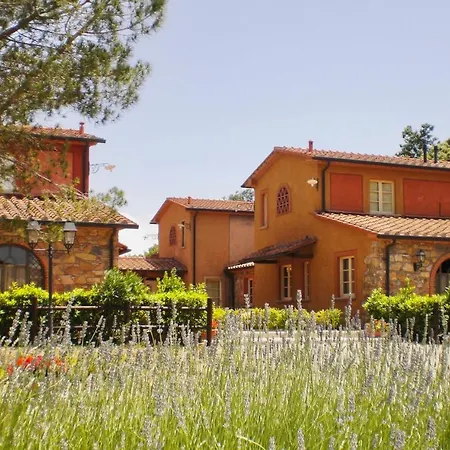 Isa-residence With Swimming-pool In Aparthotel Monteverdi Marittimo